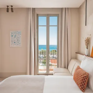 4* Hotell Liautaud